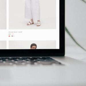 Trendy Holiday Fashion Guide